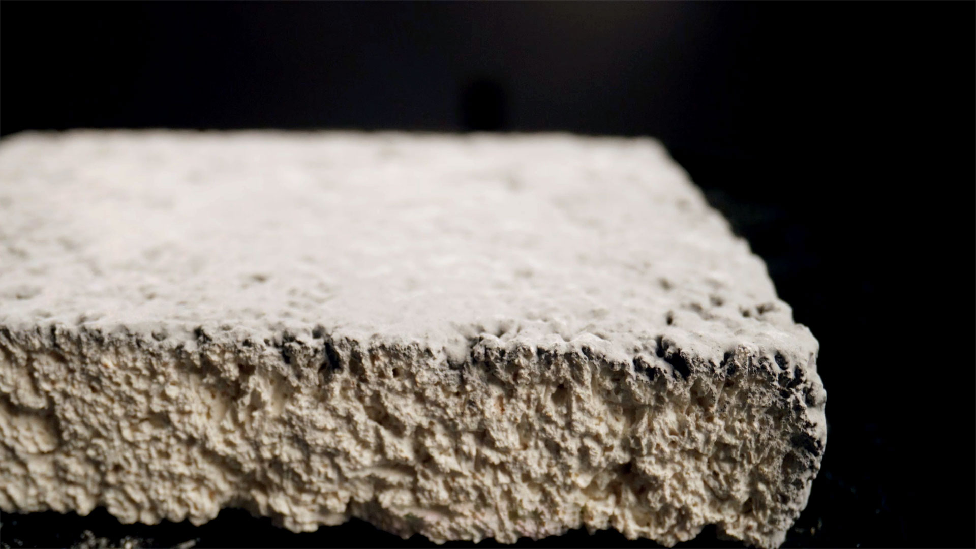 Burner block and dense castable coatings (DI-series)